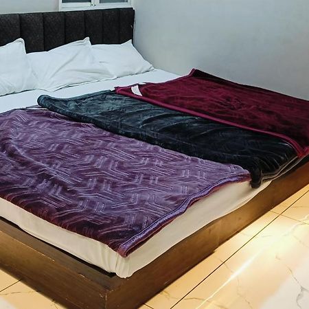 Hotel Rainbow 우자인 외부 사진