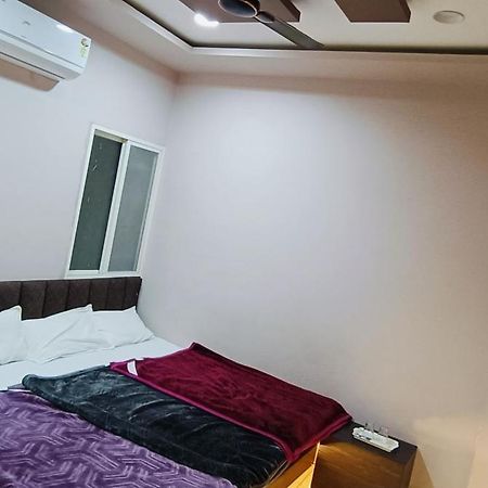 Hotel Rainbow 우자인 외부 사진